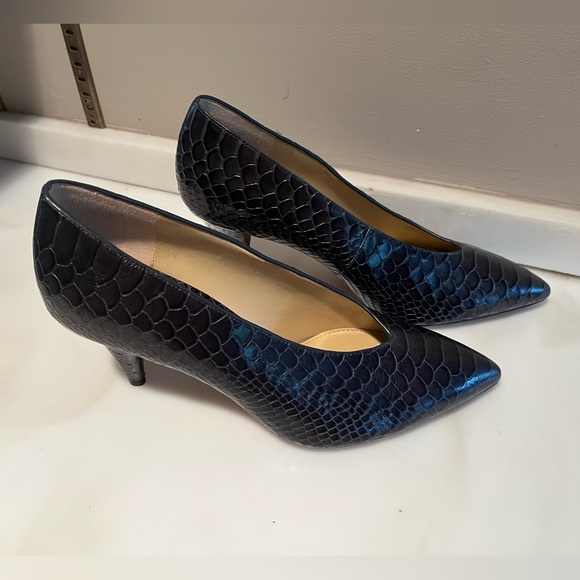 NWOT MICHAEL MICHAEL KORS Elegant Black Snake Print Heels, Size 7.5 - Picture 1 of 7